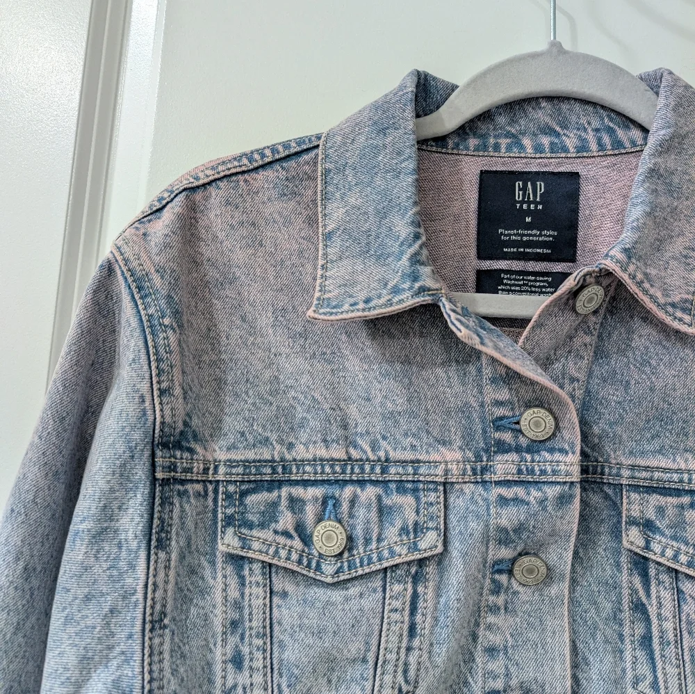 NWT Gap Teen Cropped Denim Jacket | Pink Acid Wash | Size M (8-9)